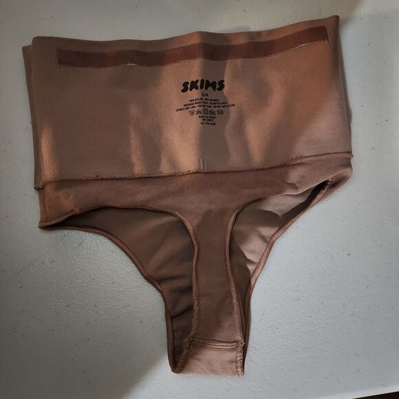 SKIMS Core Control Thong S/M Brown High Waisted Kim Kardashian SH-THG-0108 - Picture 3 of 6